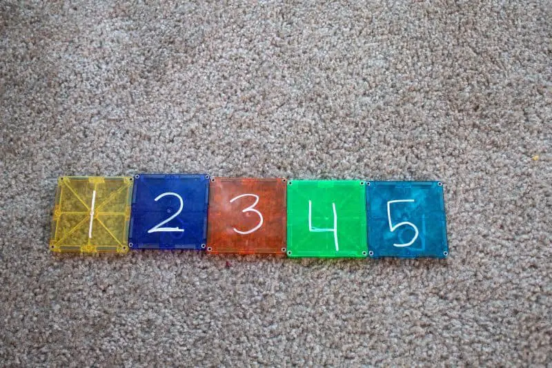 Magnetic tiles line up with the numbers 1-5
